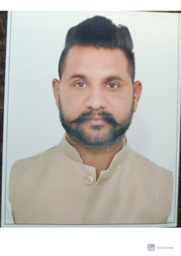 Lucky, 30, India