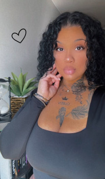 Emily Chloe, 30, United States
