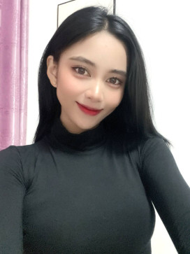 Ella, 34, United States