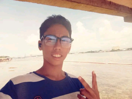 Mj Dawa, 19, Philippines