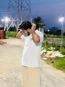 Varuzzzz, 18, India