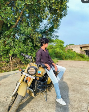 Anuj, 18, India