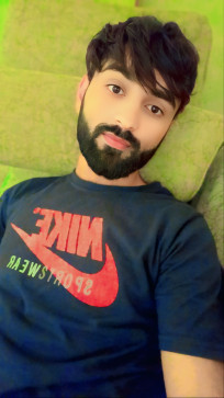 Royal, 25, Pakistan