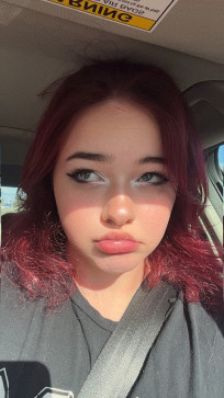 Katie, 21, United States