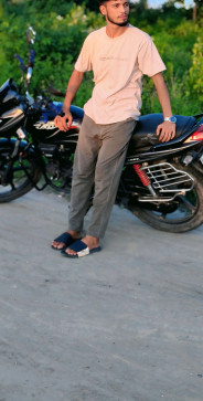 Ary Aa, 18, India