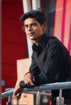 Manish, 19, India