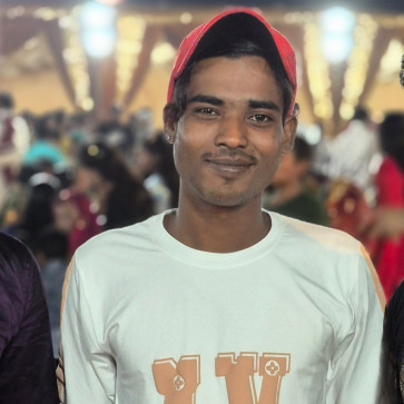 Nilesh, 21, India