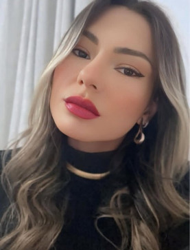 Lida23, 24, Canada