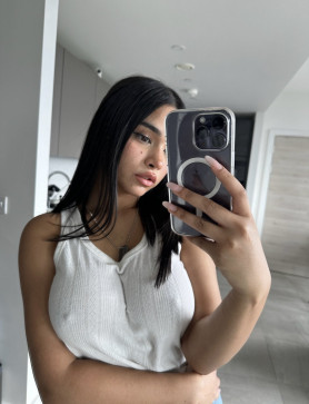 Ava, 18, United States