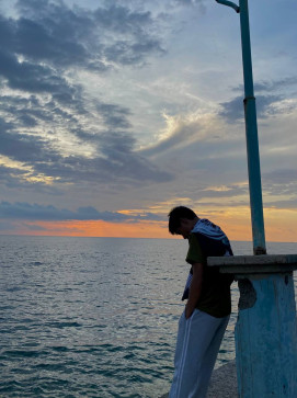 Vince, 21, Philippines
