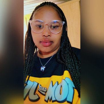 Yvonne, 29, United States