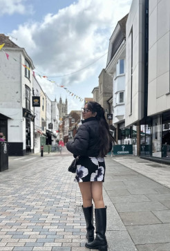 Tina, 22, India