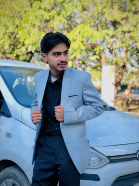 Bhumit, 18, India