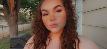 Queen, 18, United States