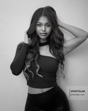 Elizabeth Mhalila, 18, United States