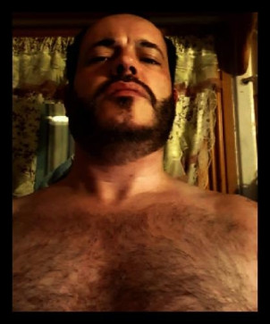 ElvisBrando, 48, Ireland