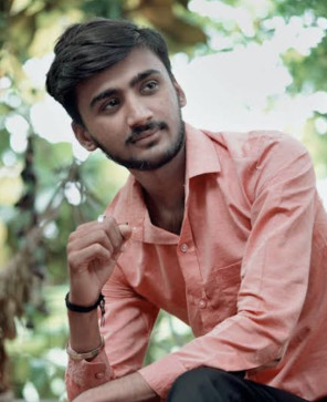 Razzix, 21, India