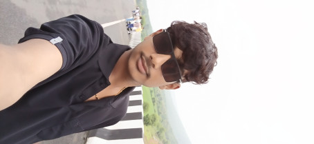 Hii, 18, India