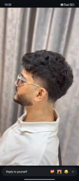 Tom, 18, India