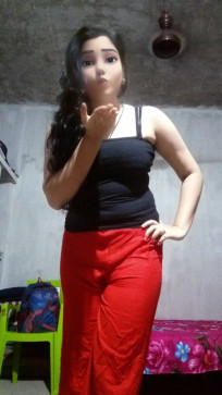 Sc-naziya_khan9925, 22, India