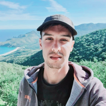 Taki Eddine, 27, Algeria