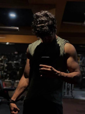 Bltch Hunter, 25, India