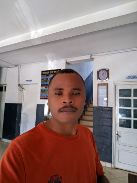 Michaeumll R, 26, Madagascar