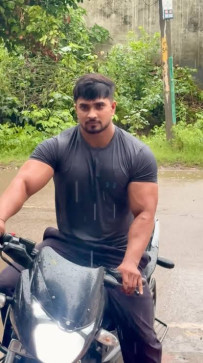 Anuj, 32, India