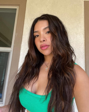 Hailey, 22, Australia