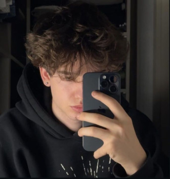 James, 23, United Kingdom