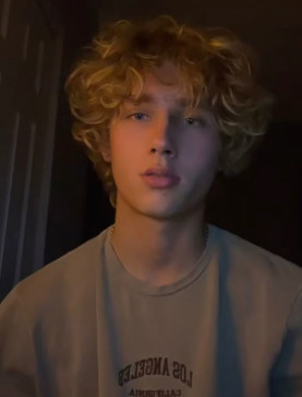 JamesHatesYou, 19, United States