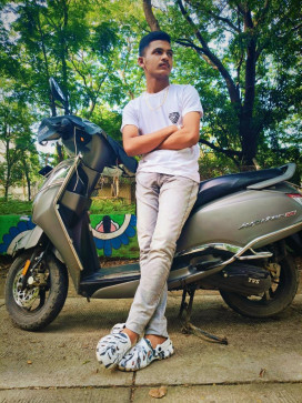 Ravi Chavna , 19, India