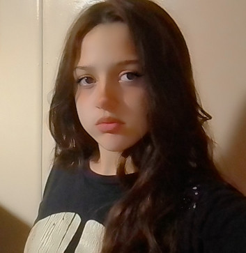 Chelsea, 18, Australia