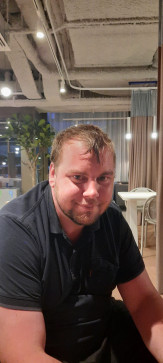 , 33, Netherlands