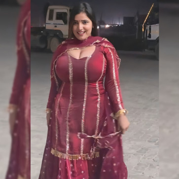 Vineeta, 37, India