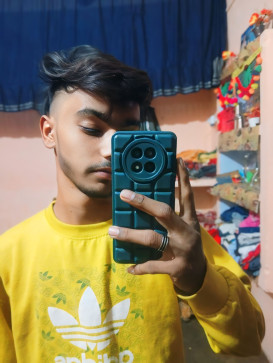 Manish, 18, India