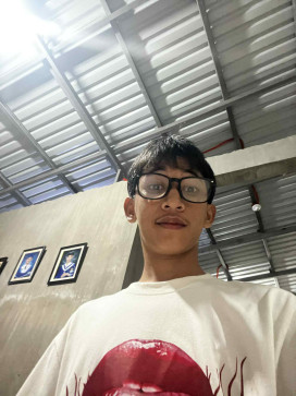 Johnowen Chua, 43, Philippines