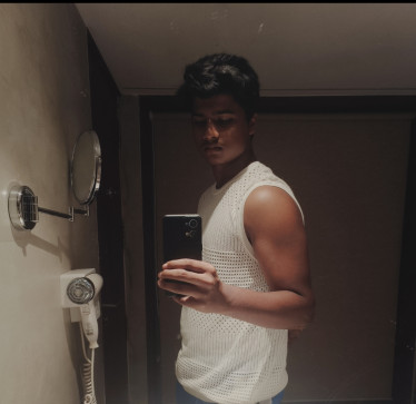 Daksh, 18, India