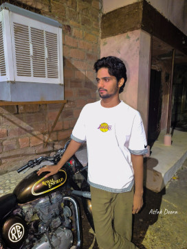 Jordan, 23, India