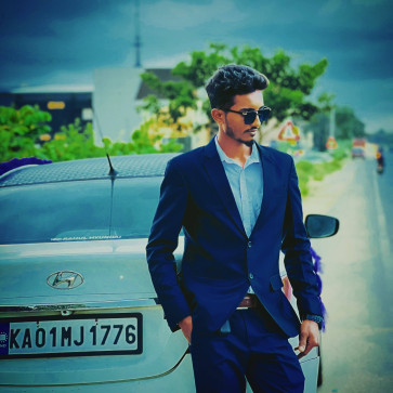 Faiz, 25, India