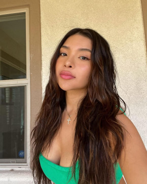 Hailey, 22, Australia