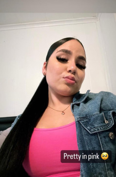 Julie, 30, United States