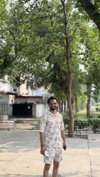 Gaurav Vloge, 18, India