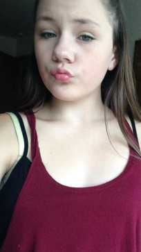 Emma14, 18, United States
