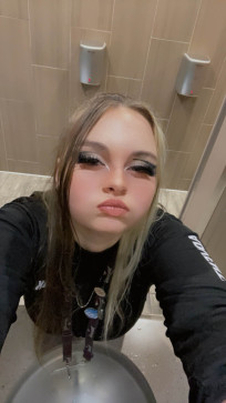 Kamilya, 20, United States