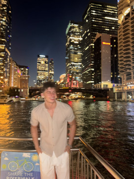 Eman, 19, United States