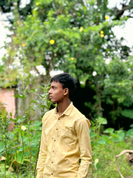 Johnny Depp L, 21, India