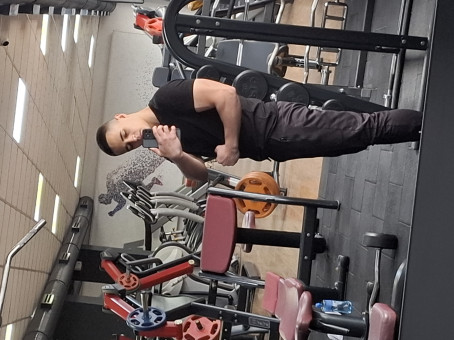 Jorge, 21, Albania