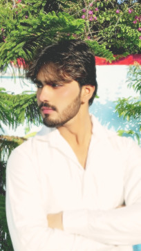 Zeeshan, 18, India