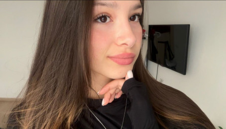 Emilia, 21, Poland